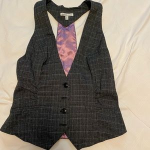 Suit vest. Hardly worn, excellent condition. Size in photos.